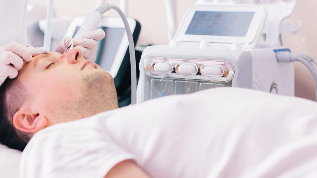 Why More Men in Dubai Are Choosing HydraFacial